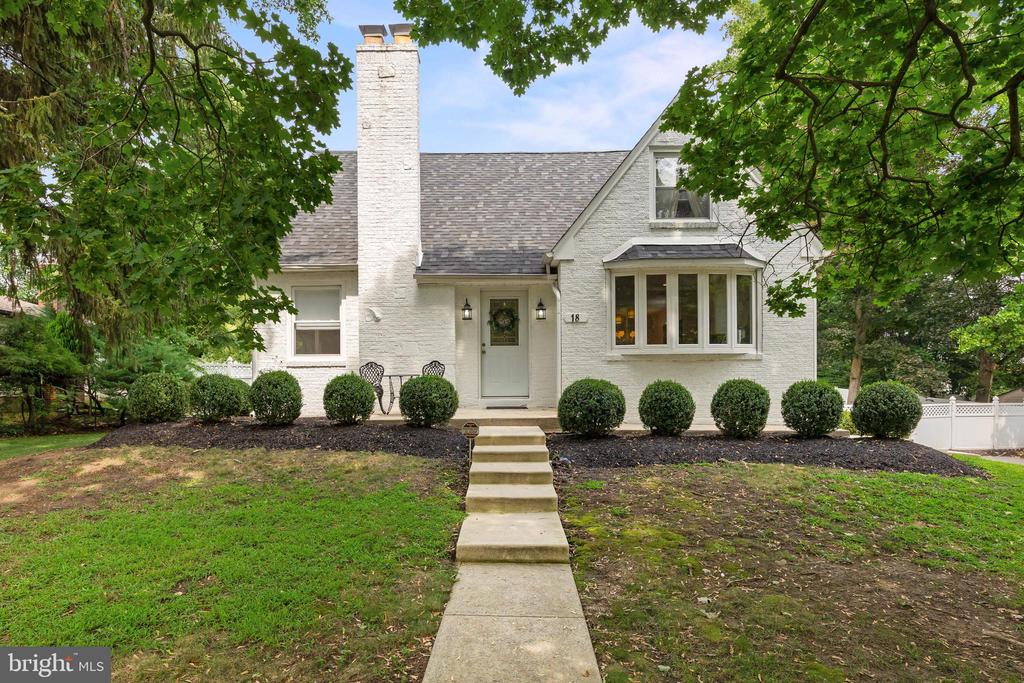 18 E Ormond Ave