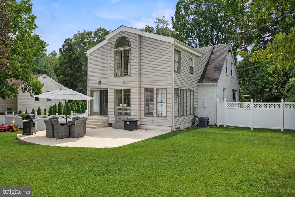 18 E Ormond Ave