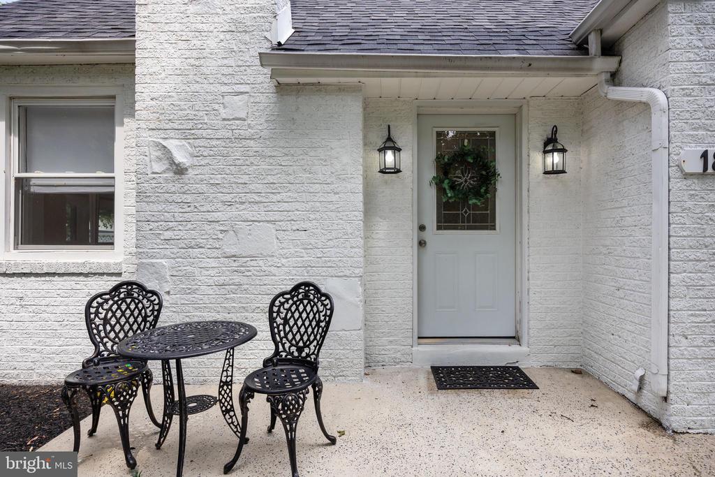 18 E Ormond Ave