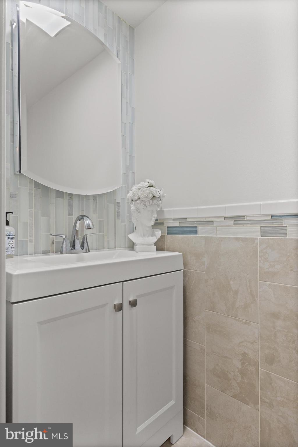 18 E Ormond Ave