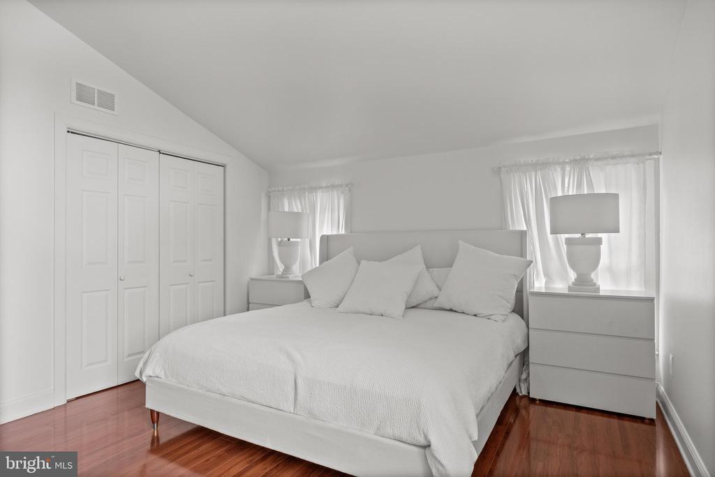 18 E Ormond Ave