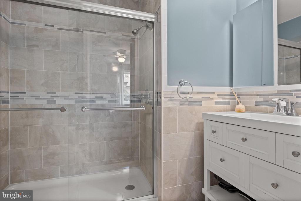 18 E Ormond Ave