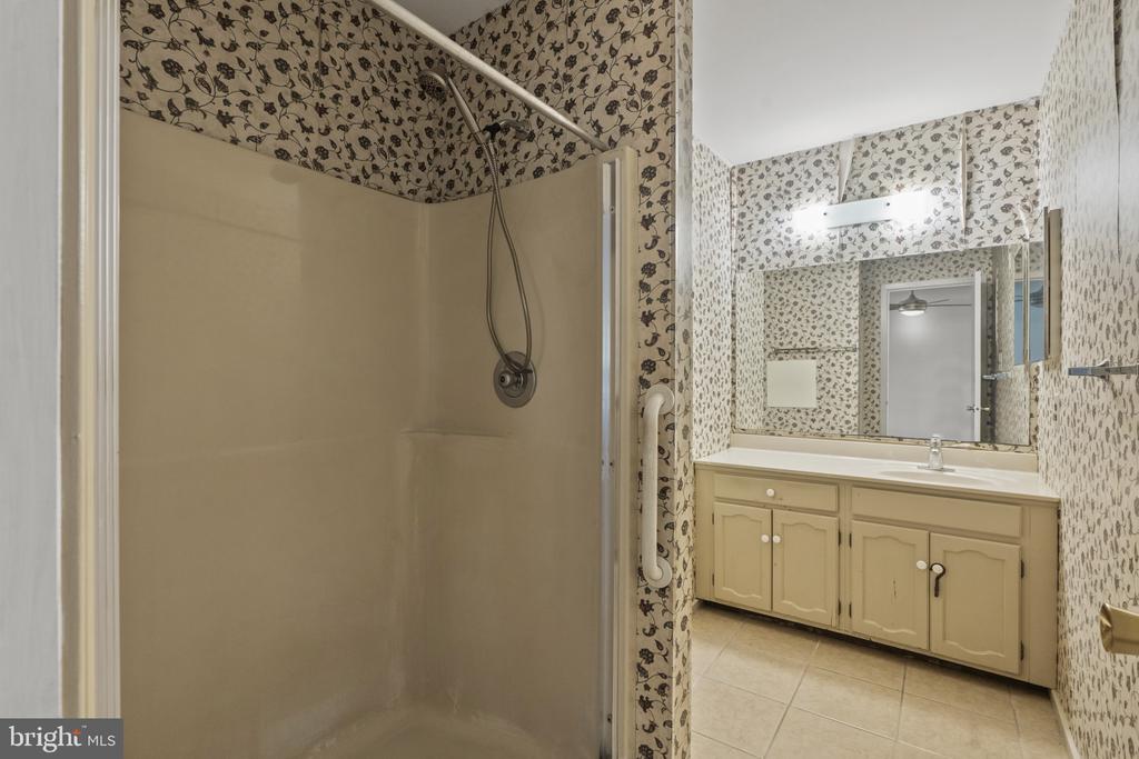 122 AVIGNON WAY 122