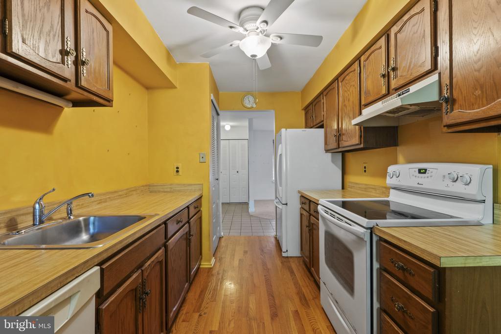122 AVIGNON WAY 122