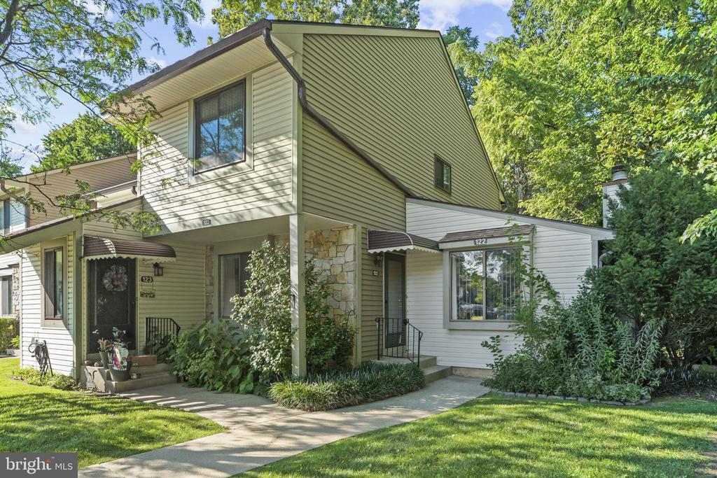 122 AVIGNON WAY 122