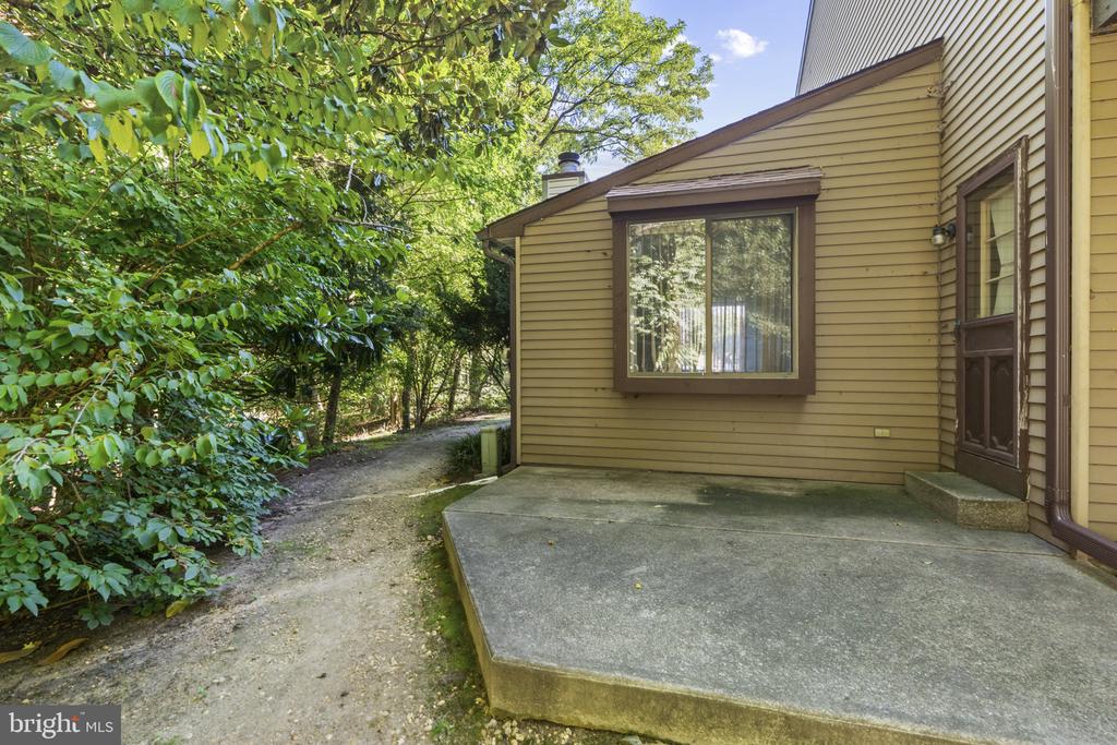 122 AVIGNON WAY 122