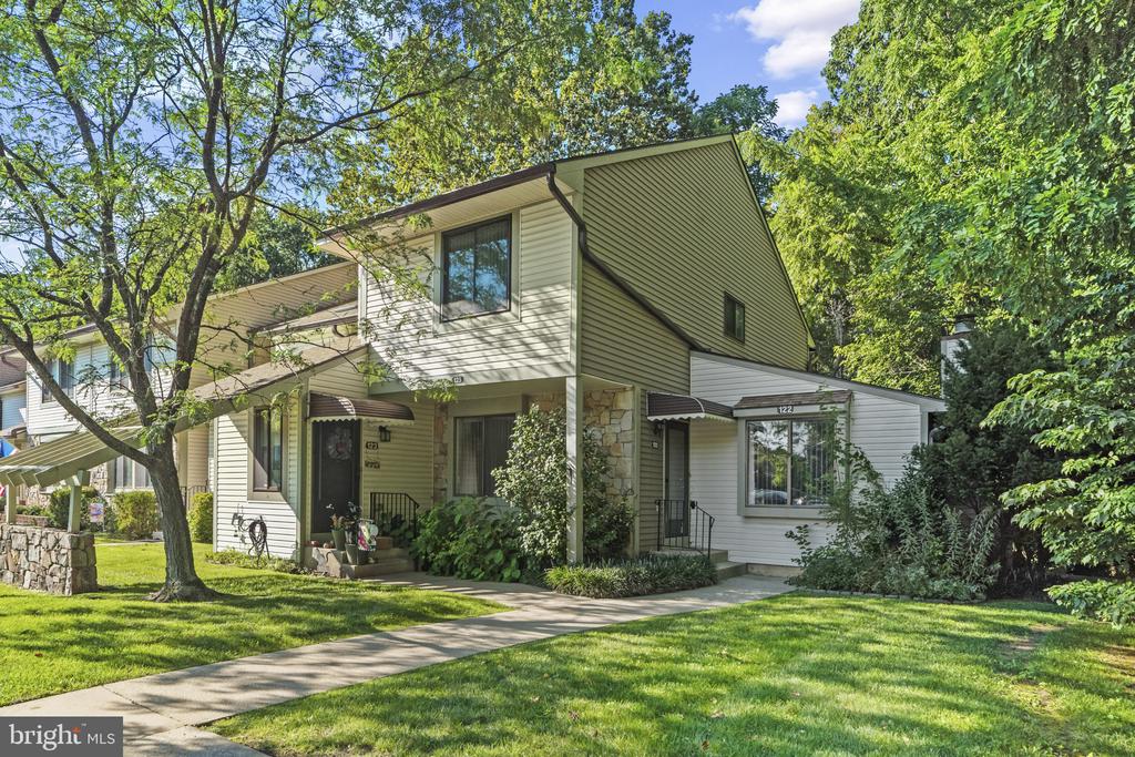 122 AVIGNON WAY 122