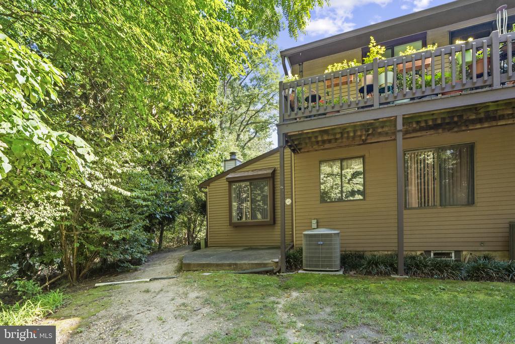 122 AVIGNON WAY 122