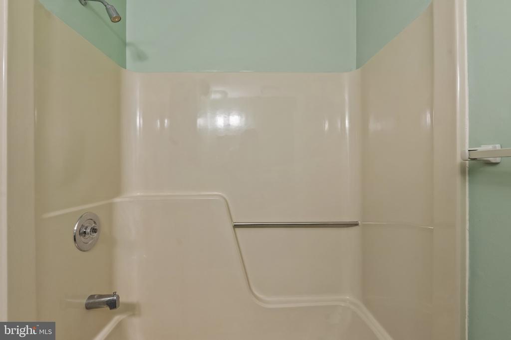 122 AVIGNON WAY 122