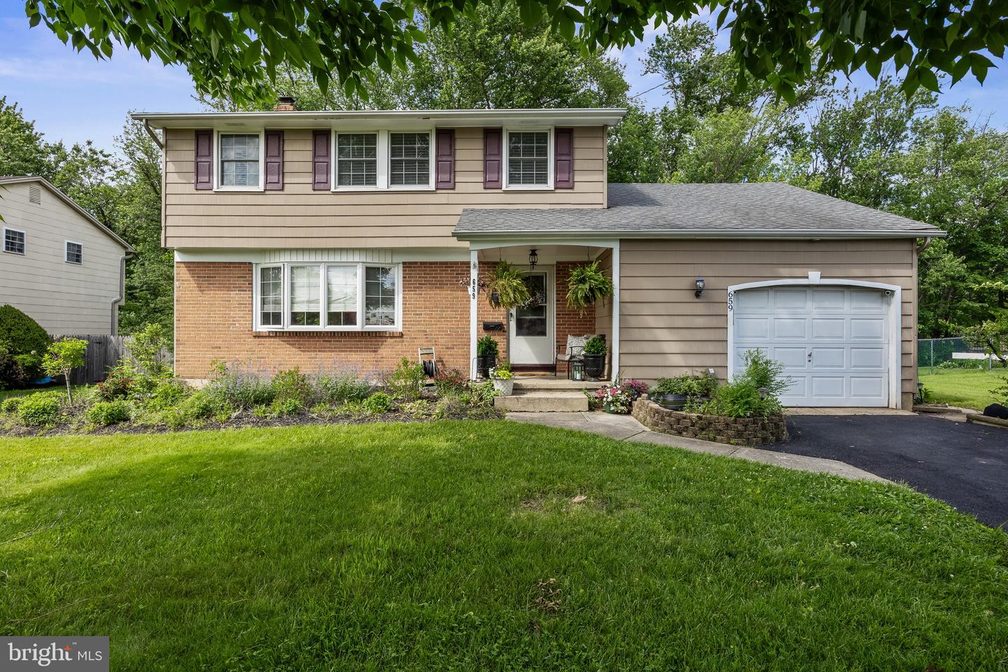 659 Guilford Rd