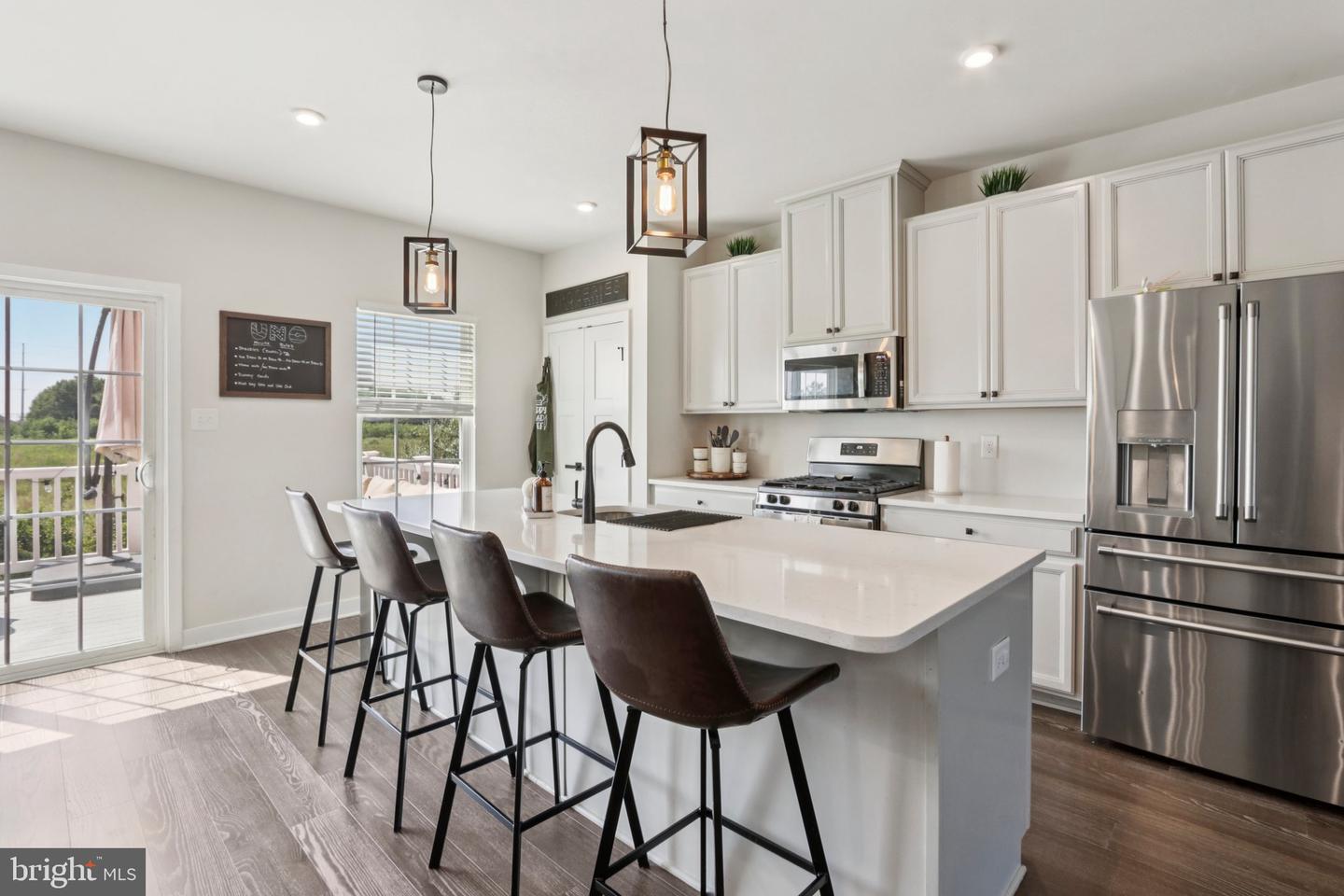 286 Freedom Way