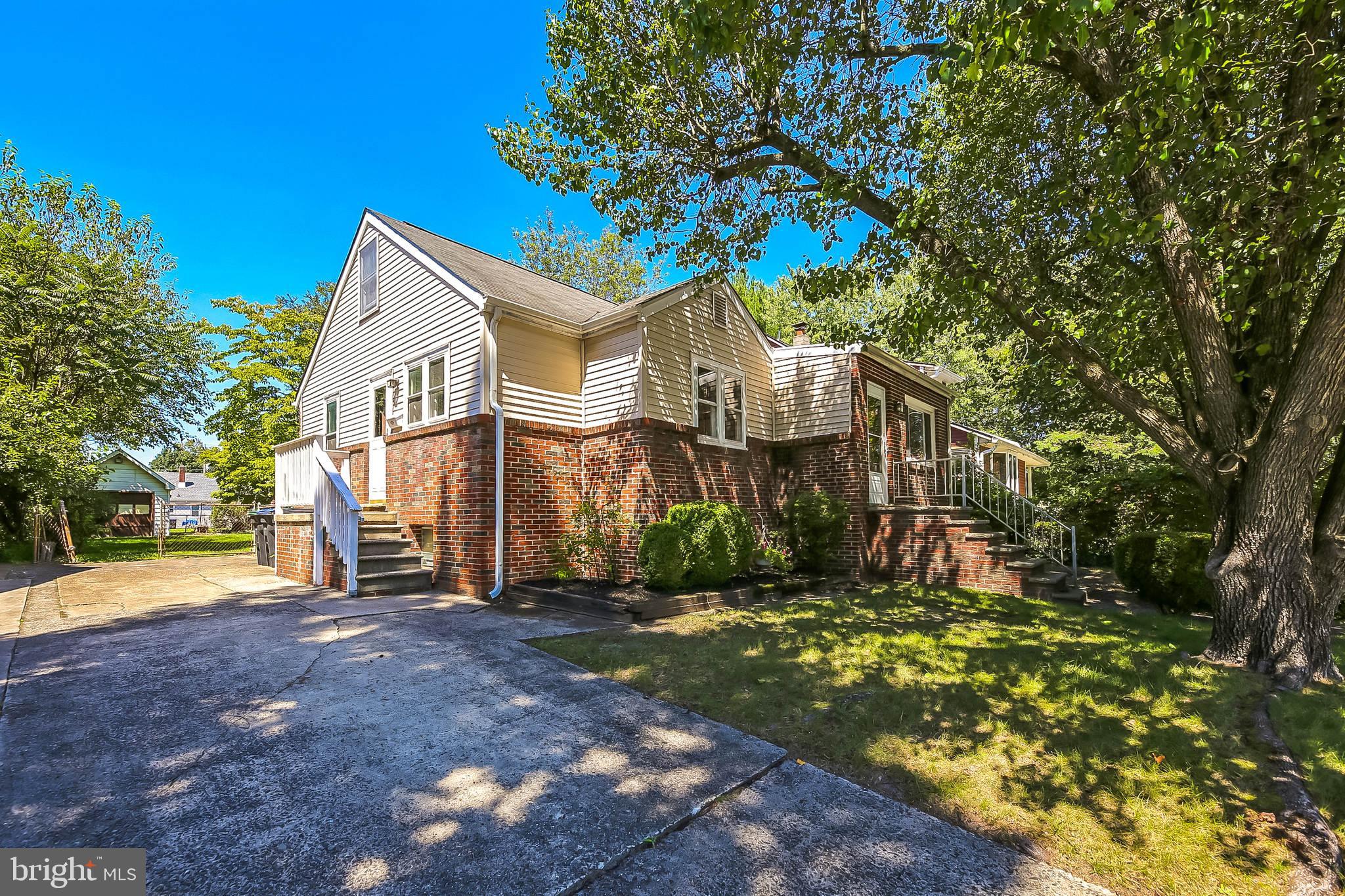 126 E LINDEN AVENUE