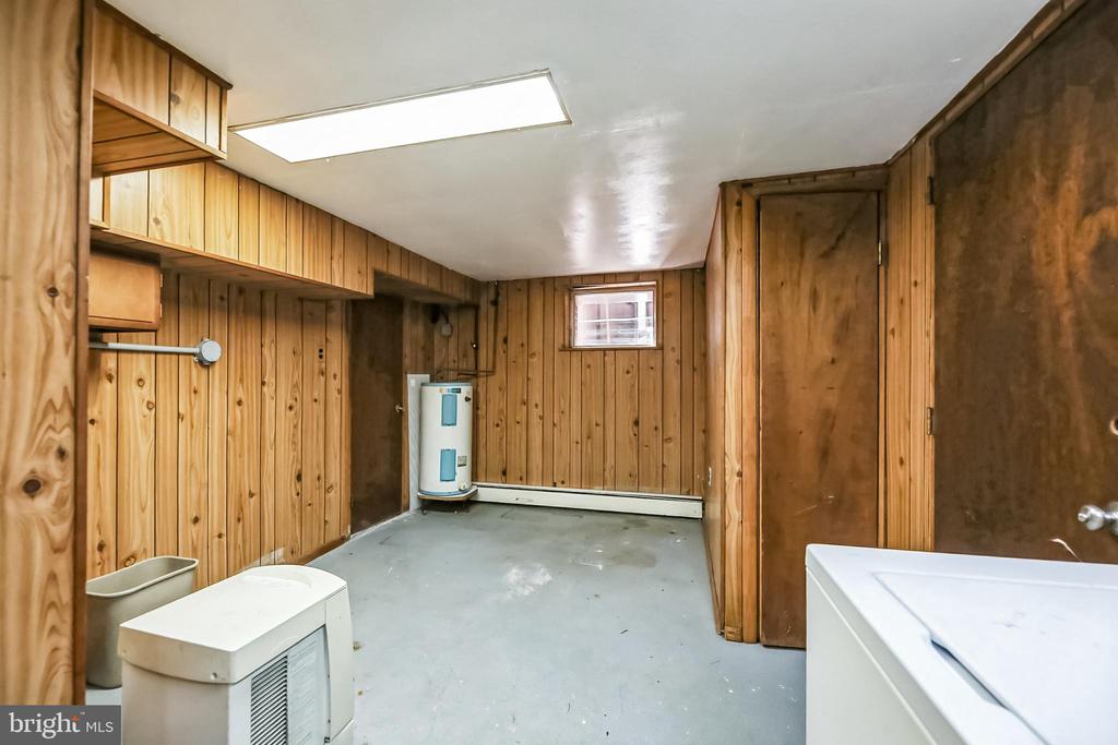126 E LINDEN AVENUE