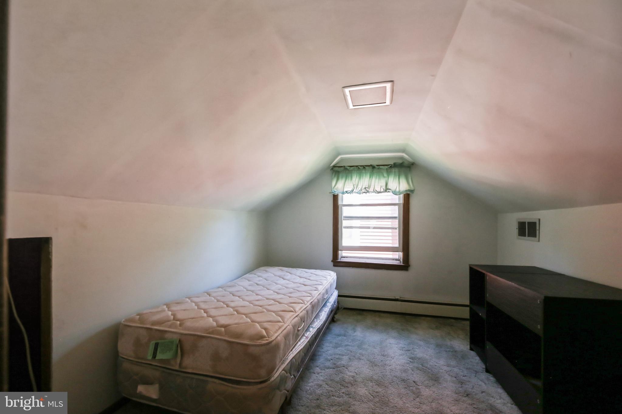 126 E LINDEN AVENUE