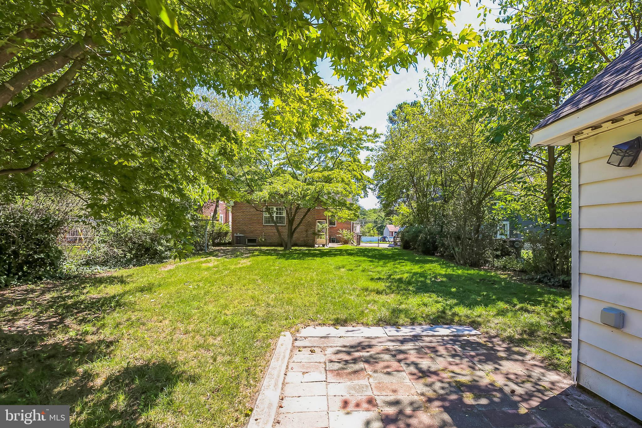 126 E LINDEN AVENUE