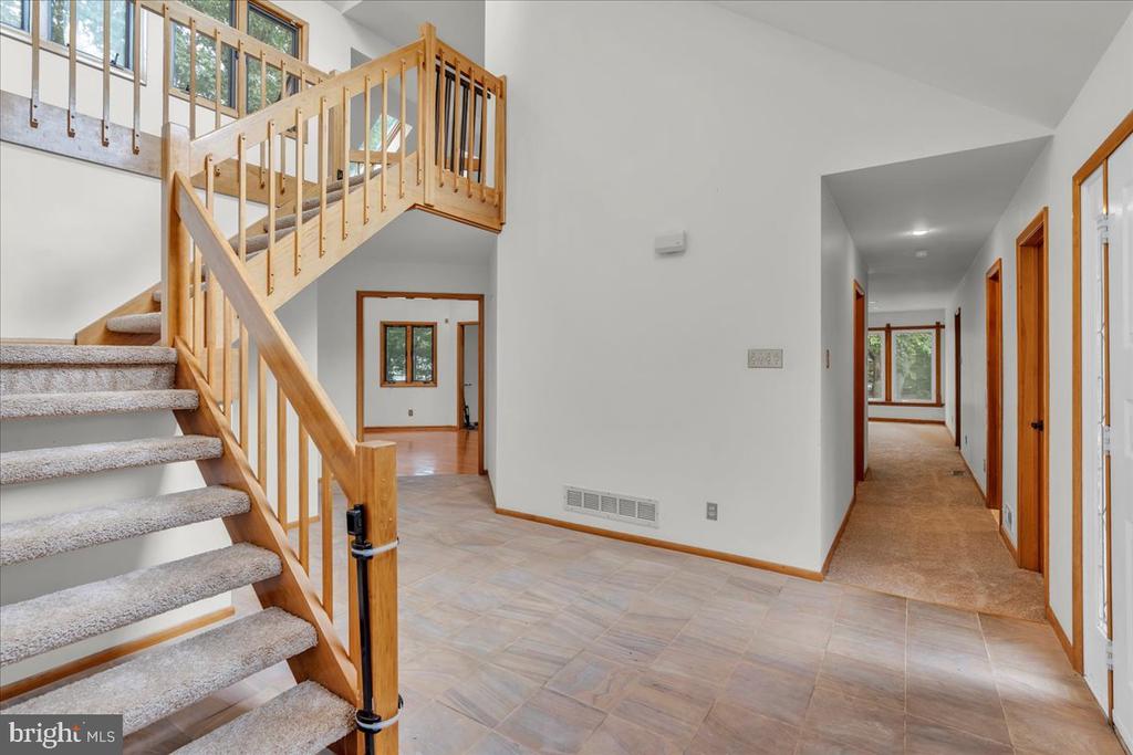 8 KIMBERLY COURT