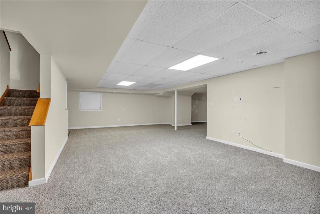 8 KIMBERLY COURT