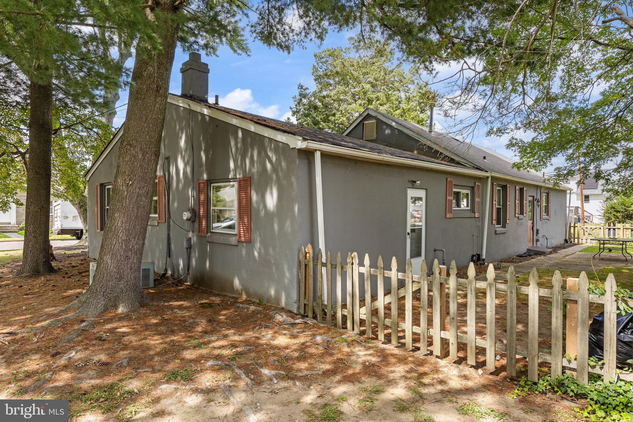 102 LINCOLN AVENUE