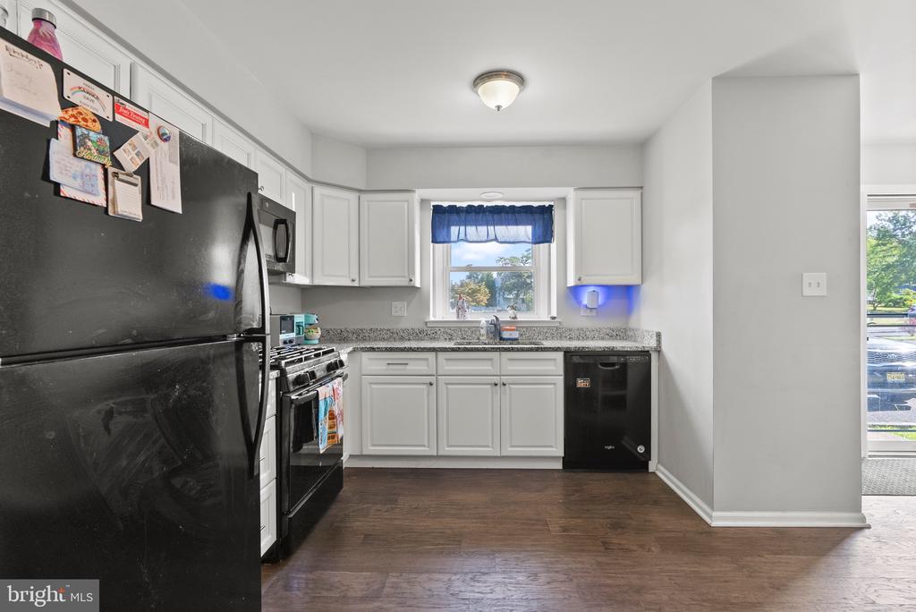 2297 MEMORIAL COURT