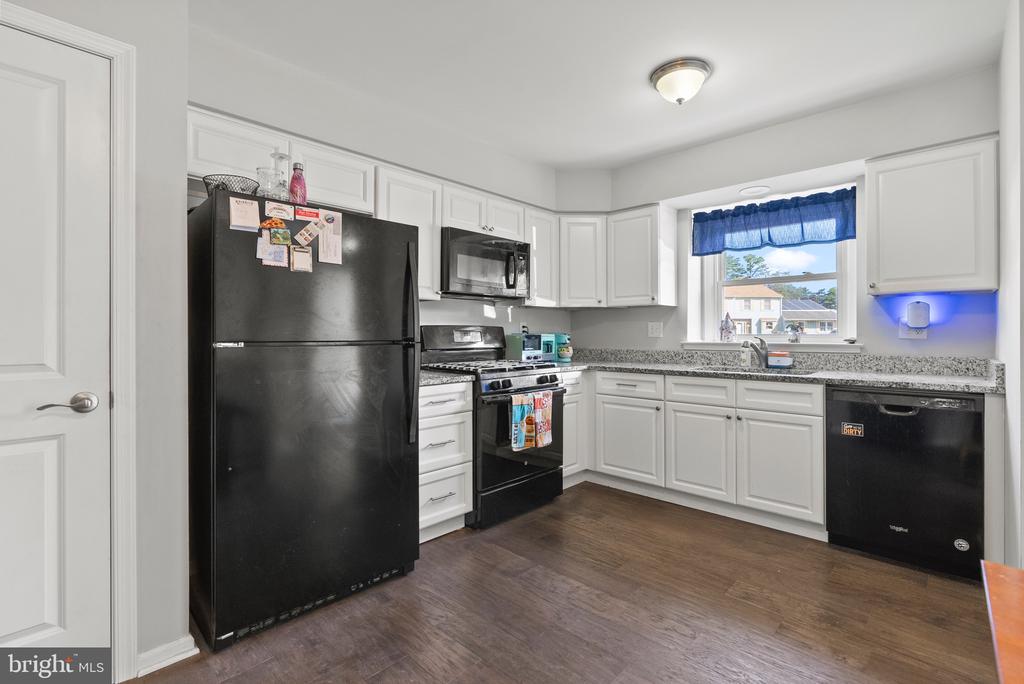 2297 MEMORIAL COURT