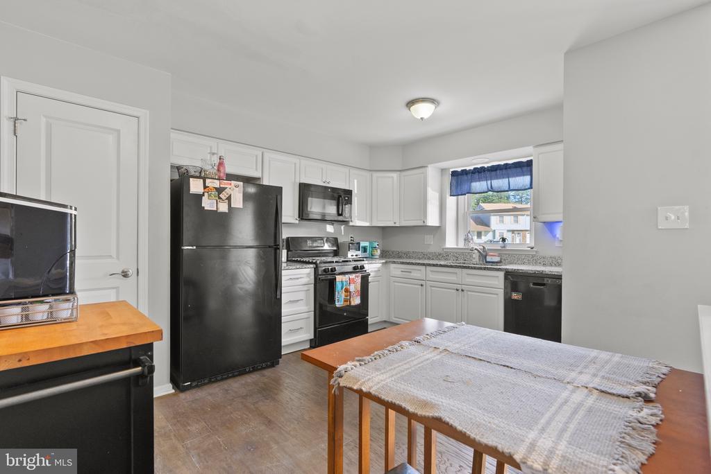 2297 MEMORIAL COURT