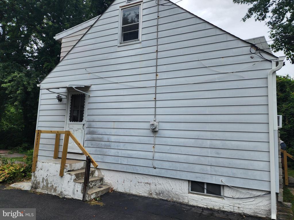 322 MONROE AVENUE
