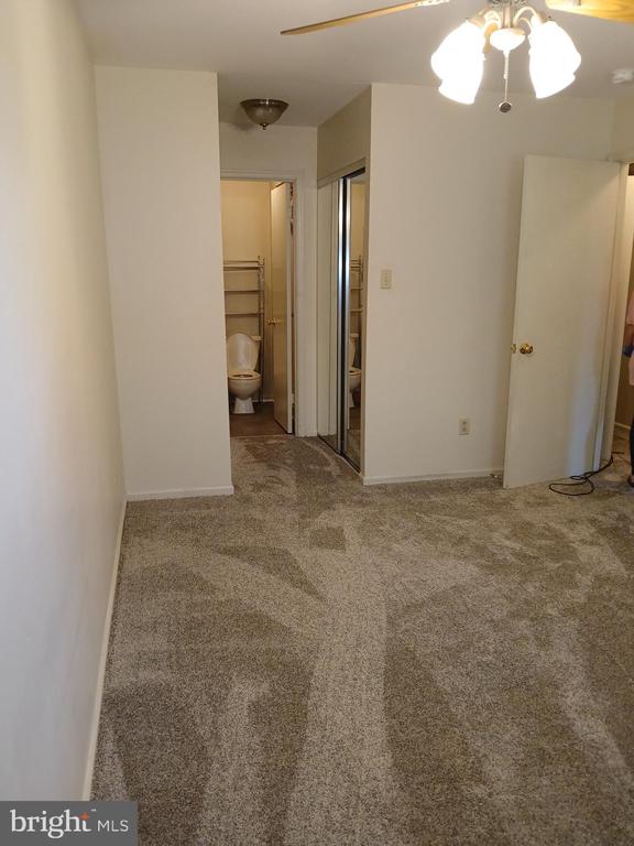 1803 HUNTINGDON MEWS