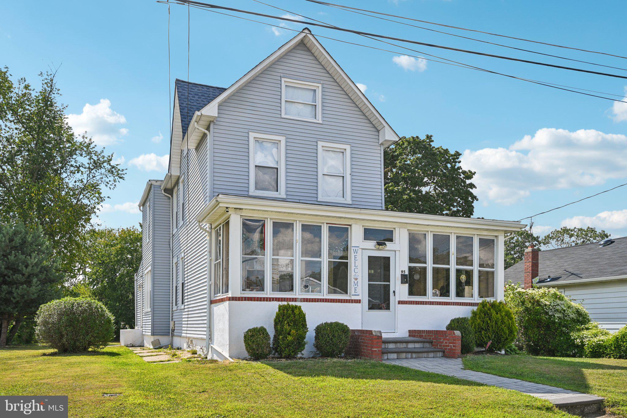 95 WARREN AVENUE