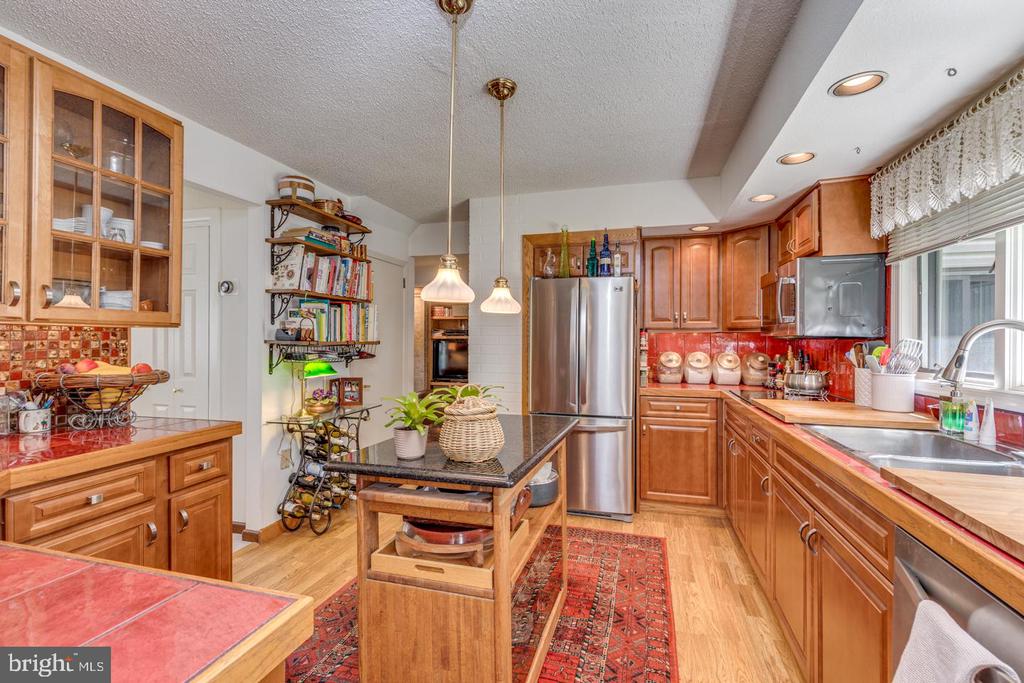 209 HARVEST ROAD