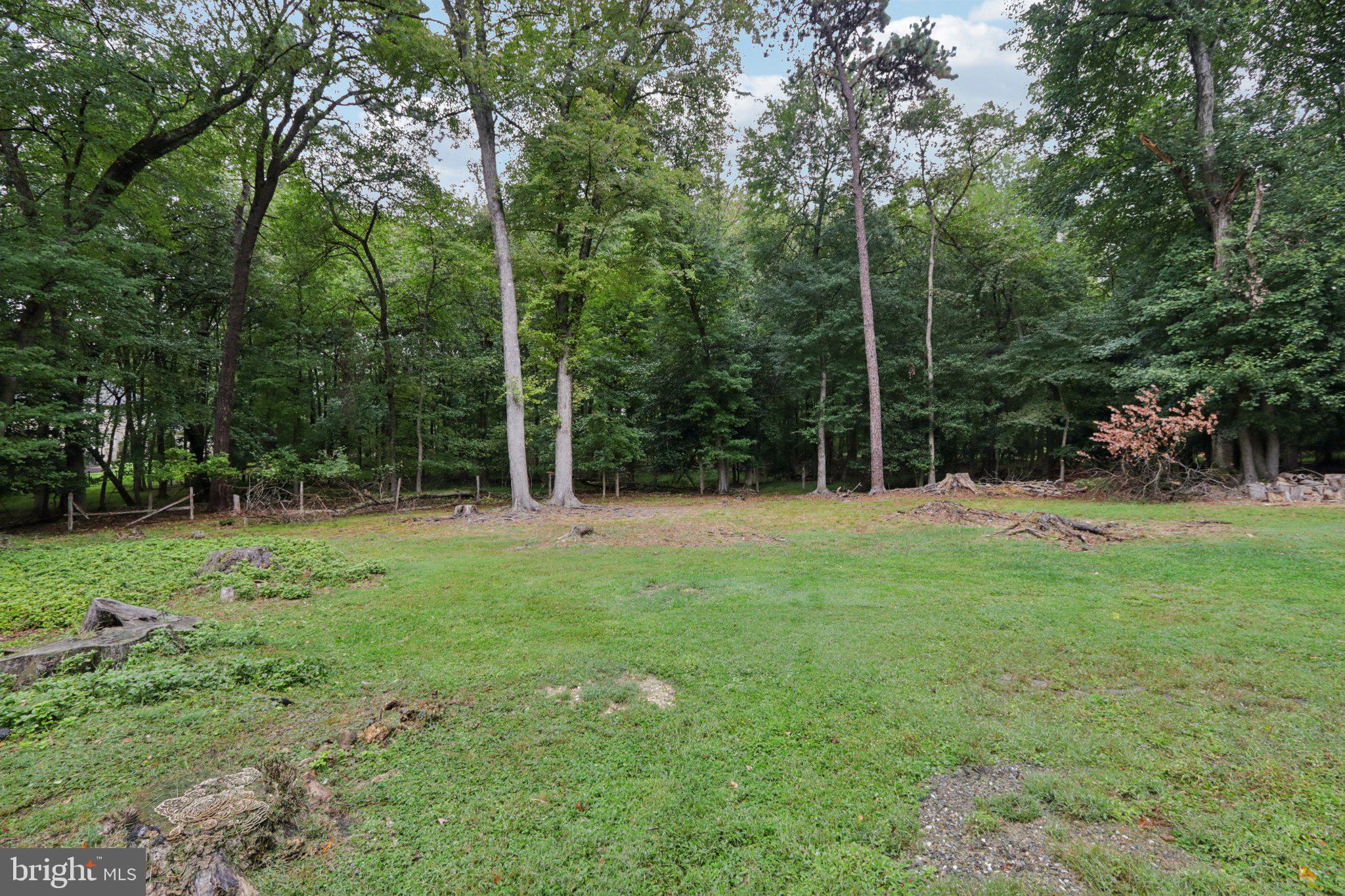 22 HOLLY OAK DRIVE