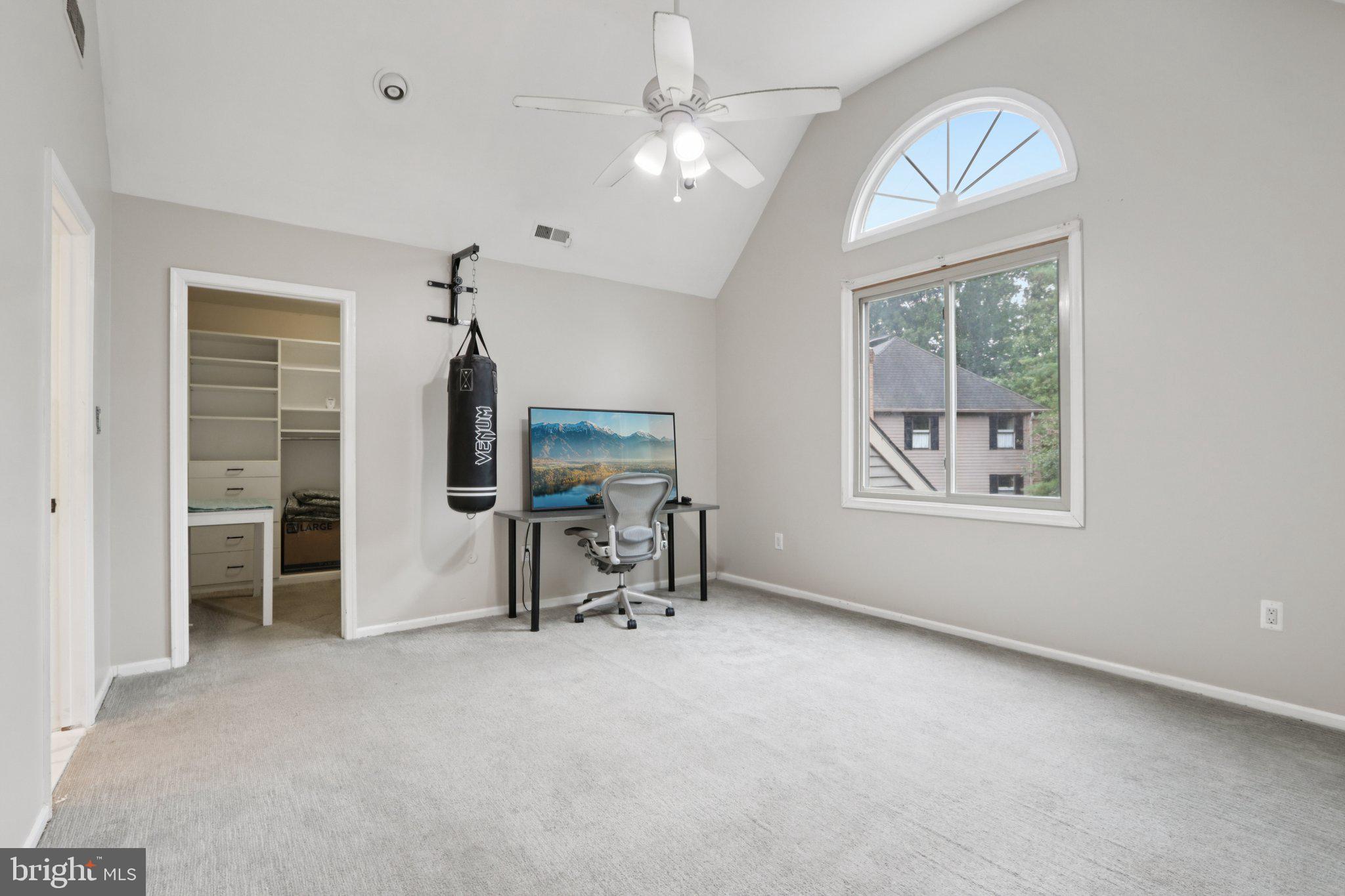 22 HOLLY OAK DRIVE