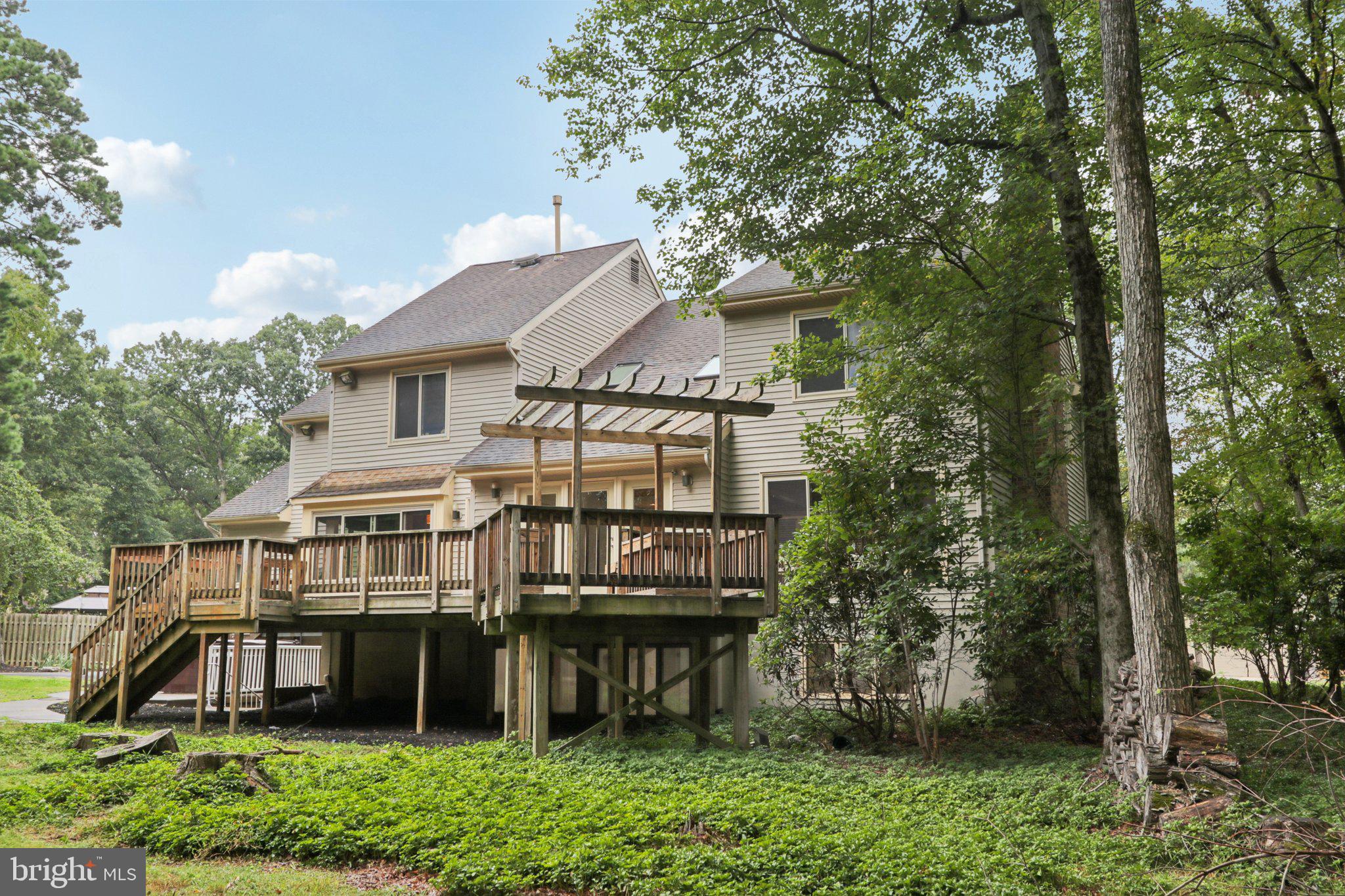 22 HOLLY OAK DRIVE