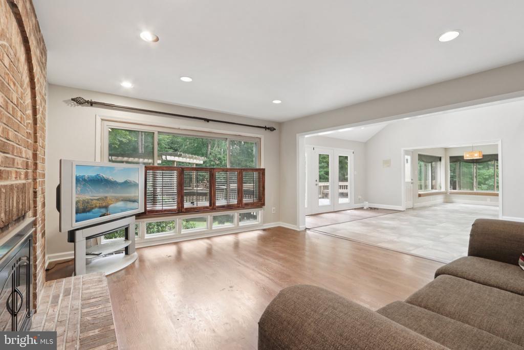 22 HOLLY OAK DRIVE