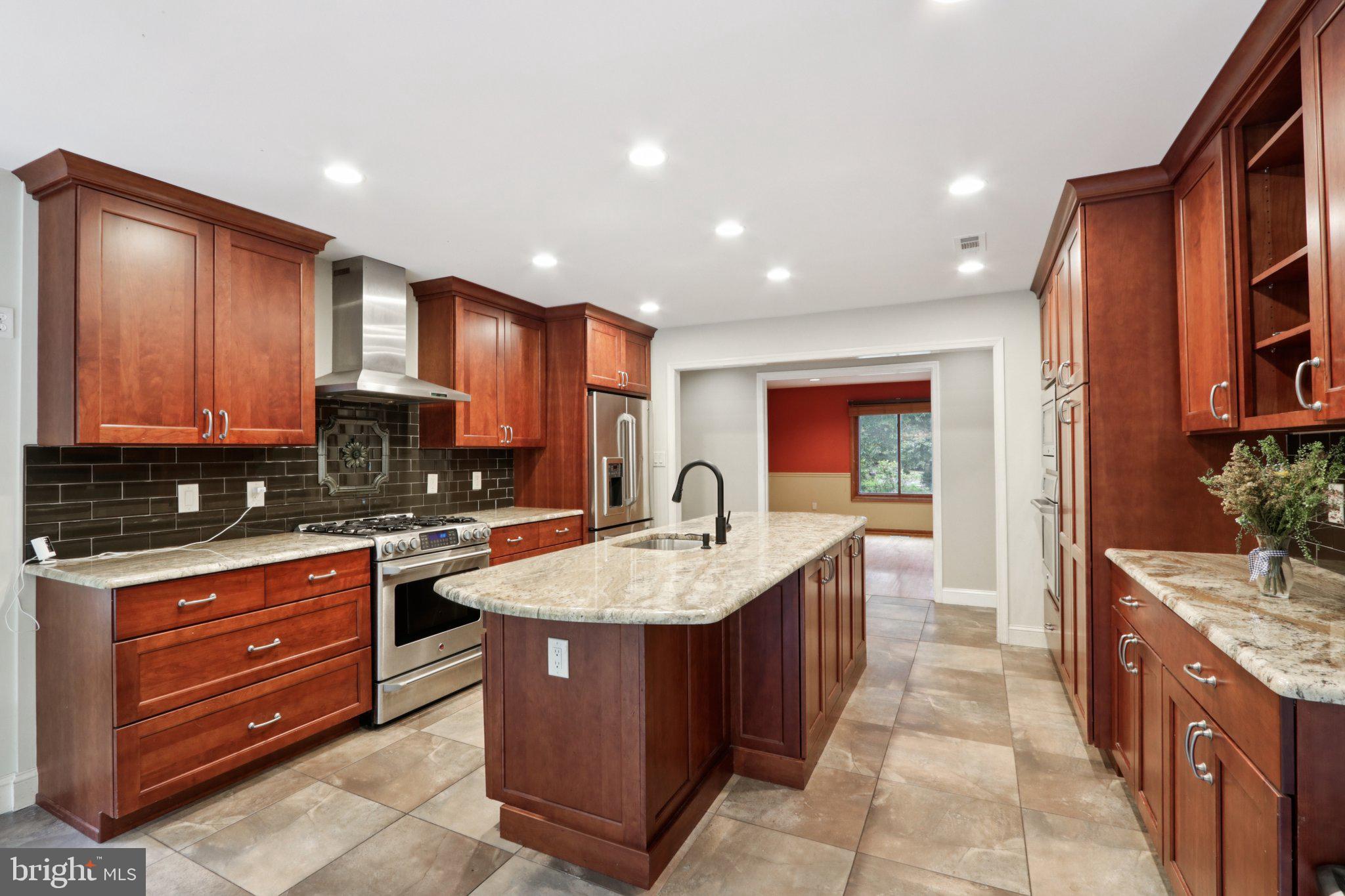 22 HOLLY OAK DRIVE