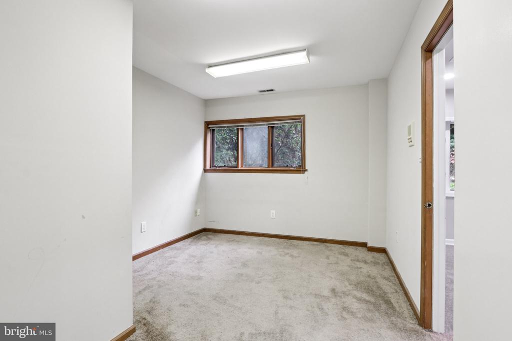 22 HOLLY OAK DRIVE