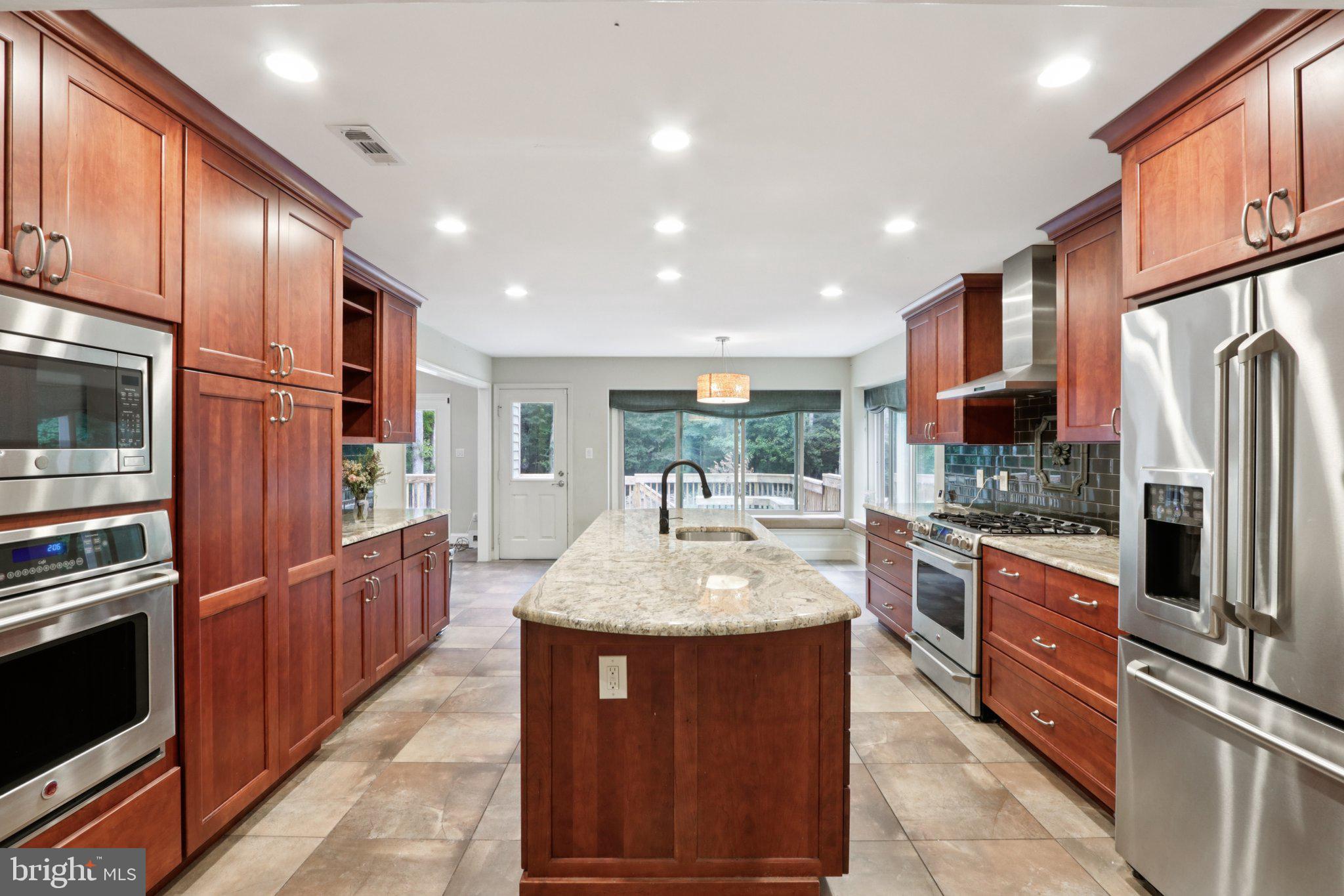 22 HOLLY OAK DRIVE