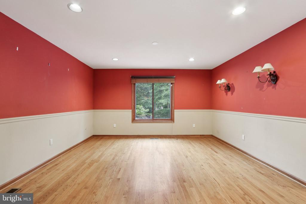22 HOLLY OAK DRIVE
