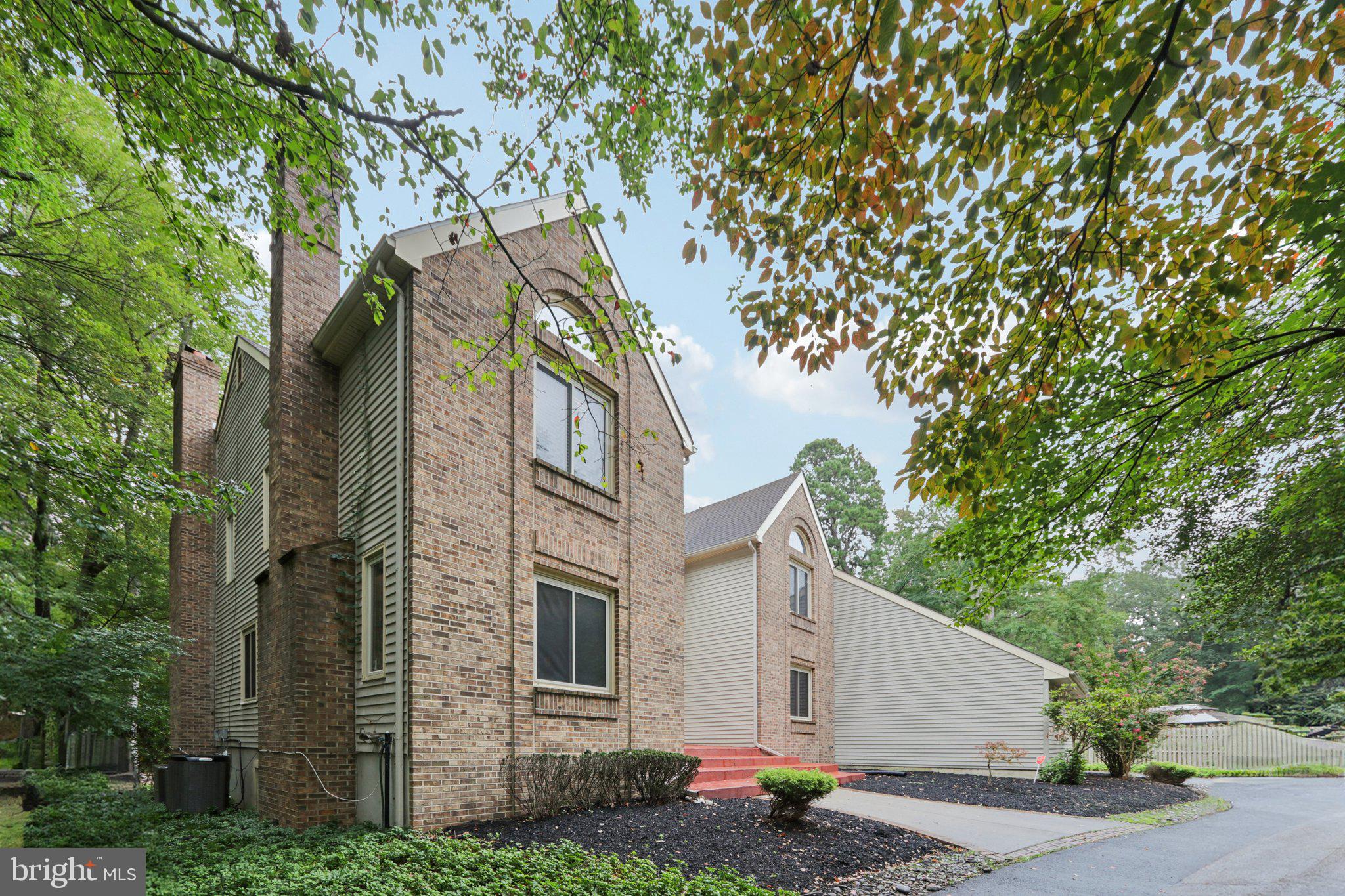22 HOLLY OAK DRIVE