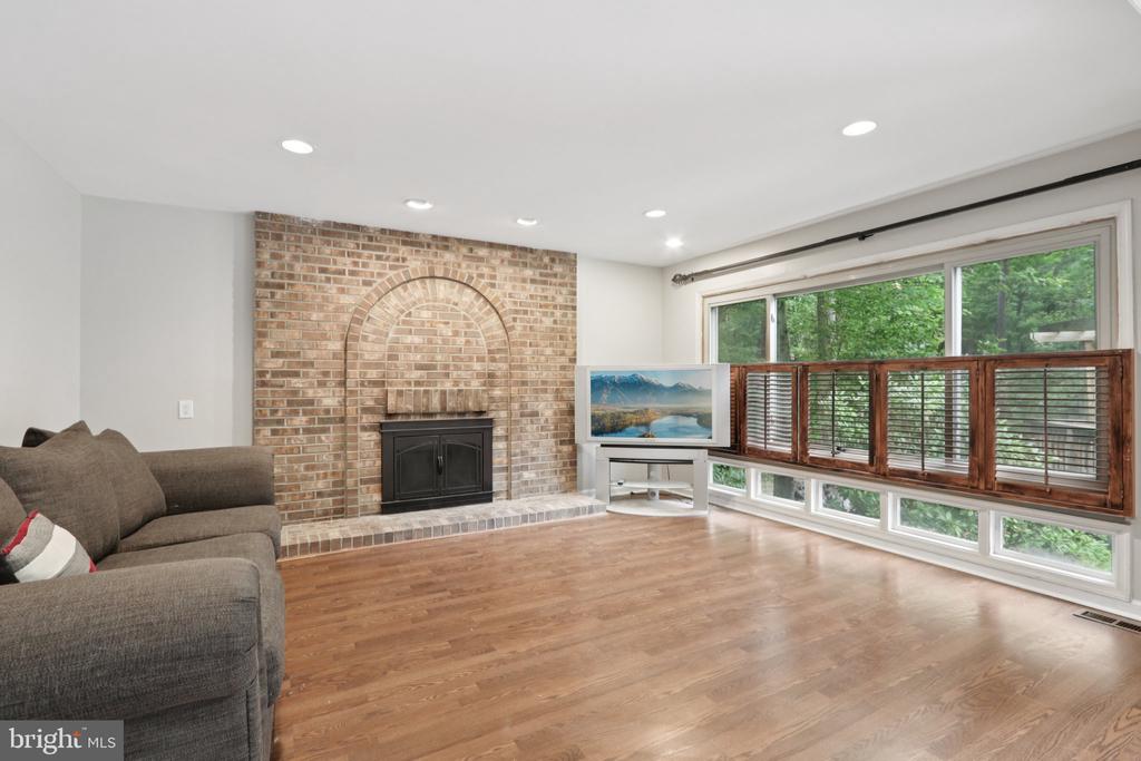 22 HOLLY OAK DRIVE