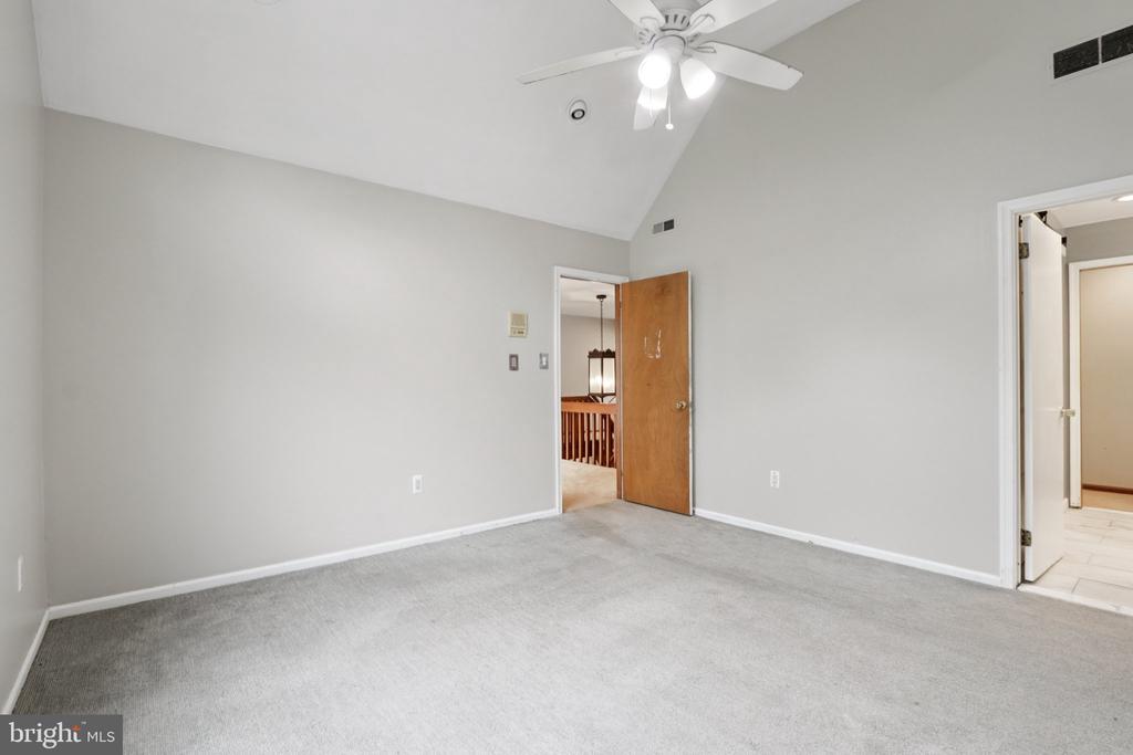 22 HOLLY OAK DRIVE