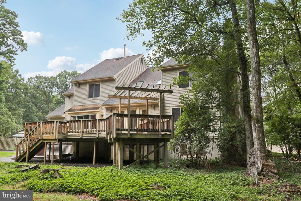 22 HOLLY OAK DRIVE