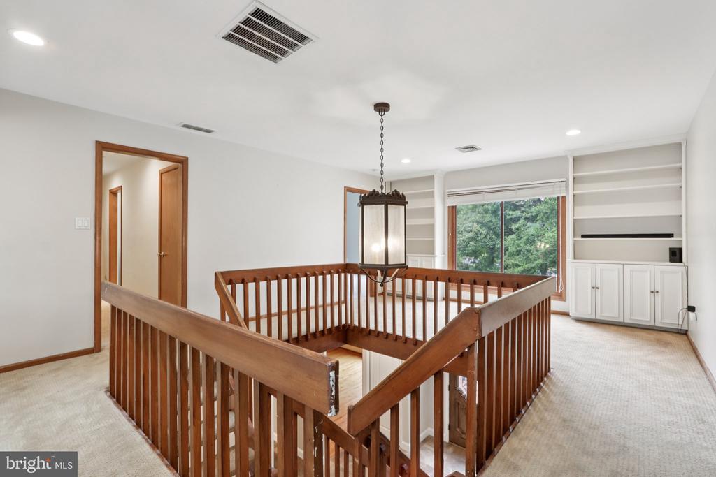 22 HOLLY OAK DRIVE