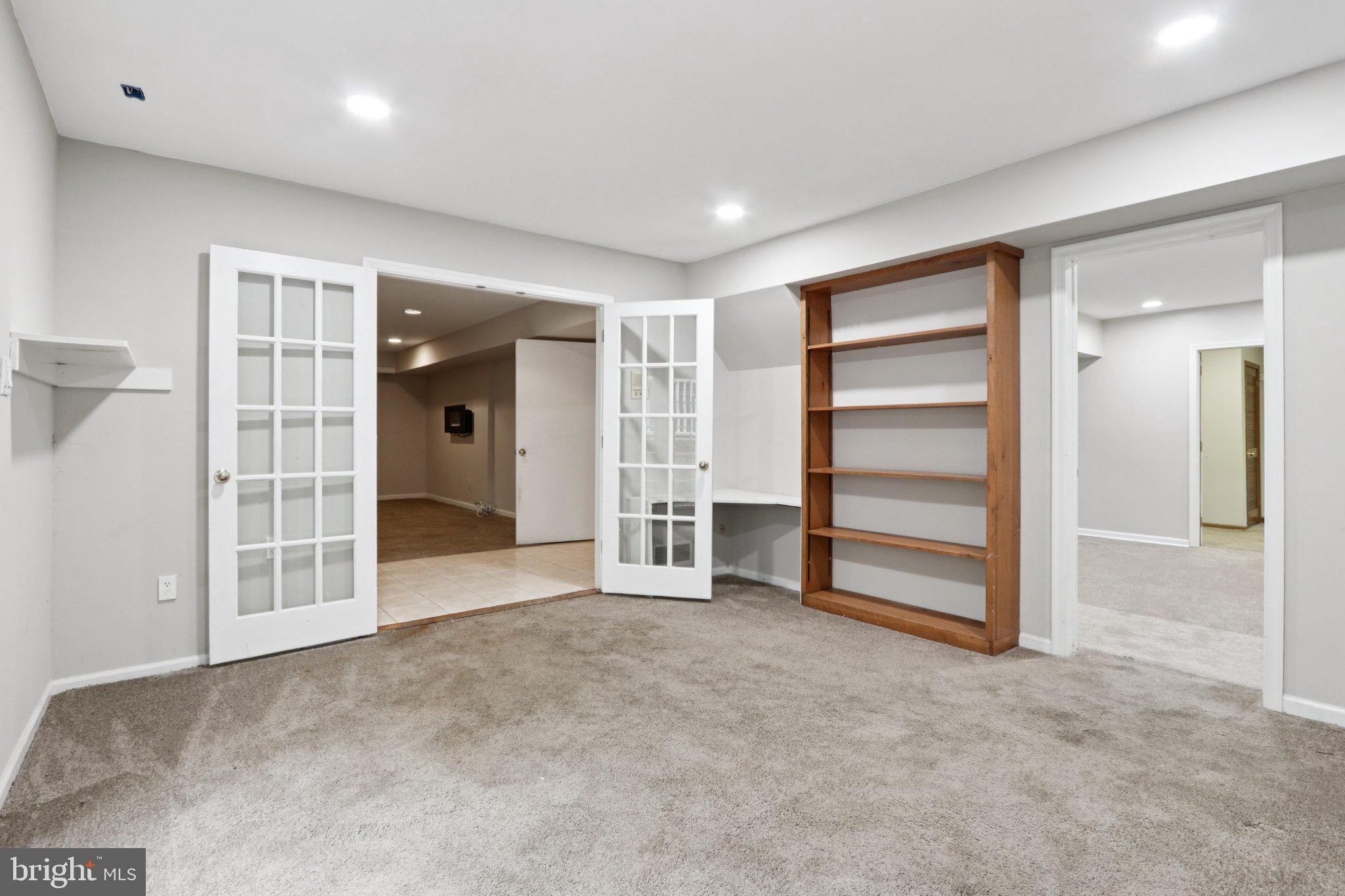 22 HOLLY OAK DRIVE