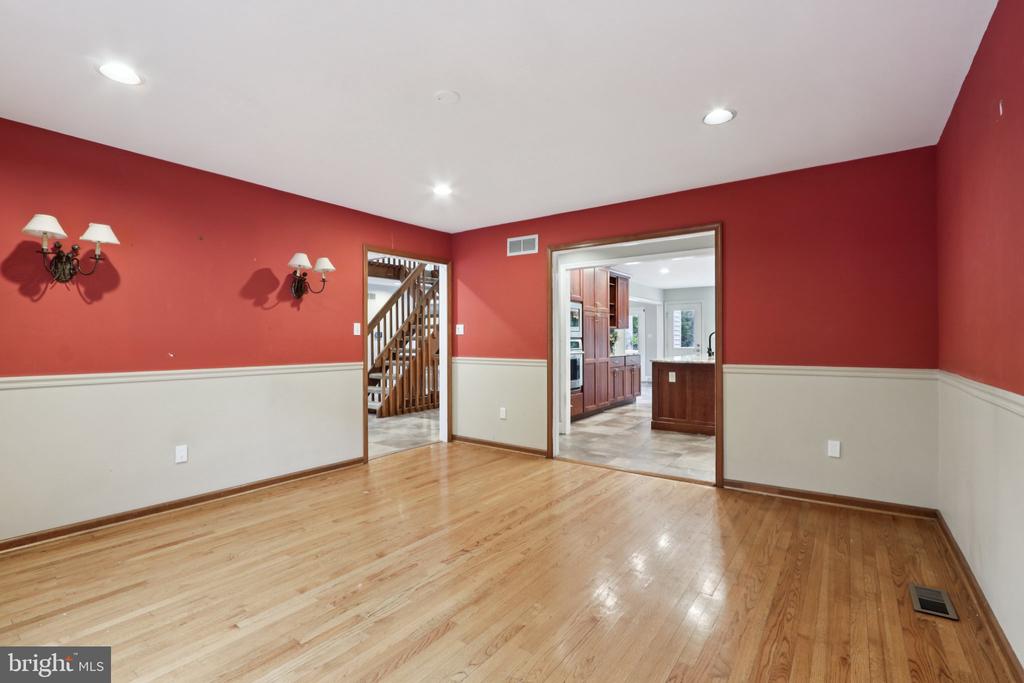 22 HOLLY OAK DRIVE
