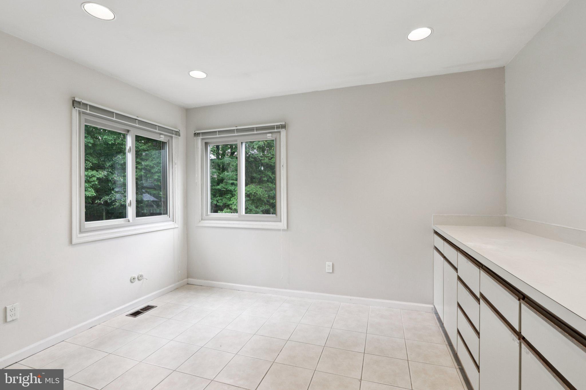 22 HOLLY OAK DRIVE