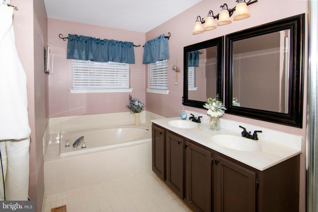 28 GLEN BURNIE DRIVE