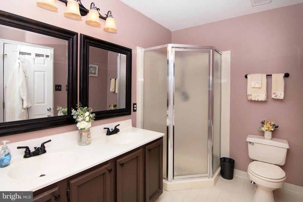 28 GLEN BURNIE DRIVE