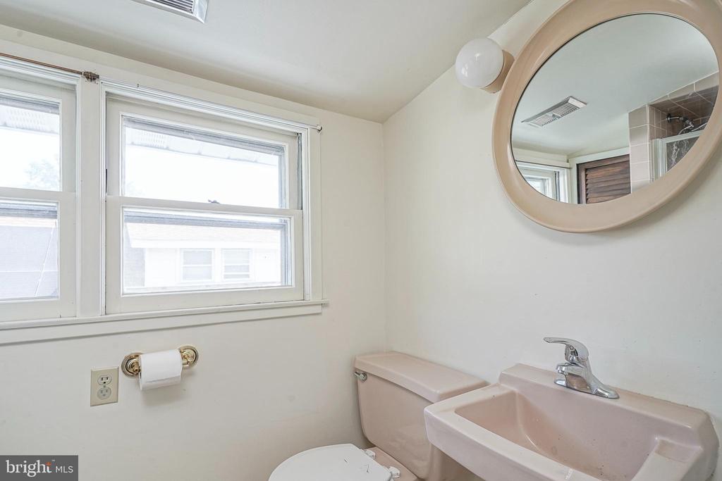 50 E COLLINGSWOOD AVENUE
