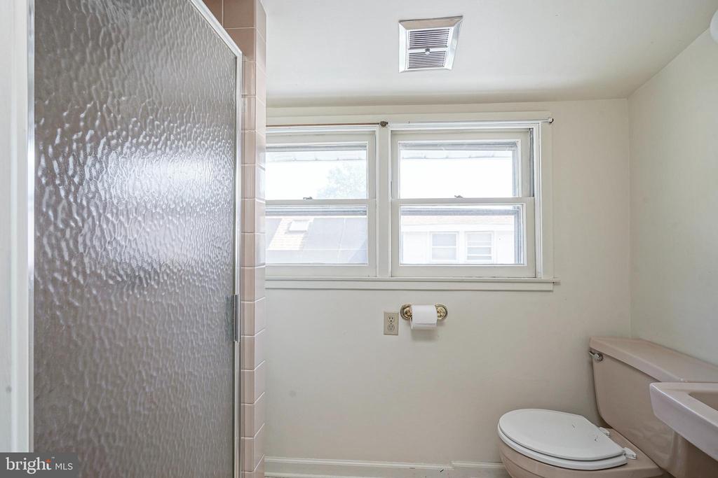 50 E COLLINGSWOOD AVENUE