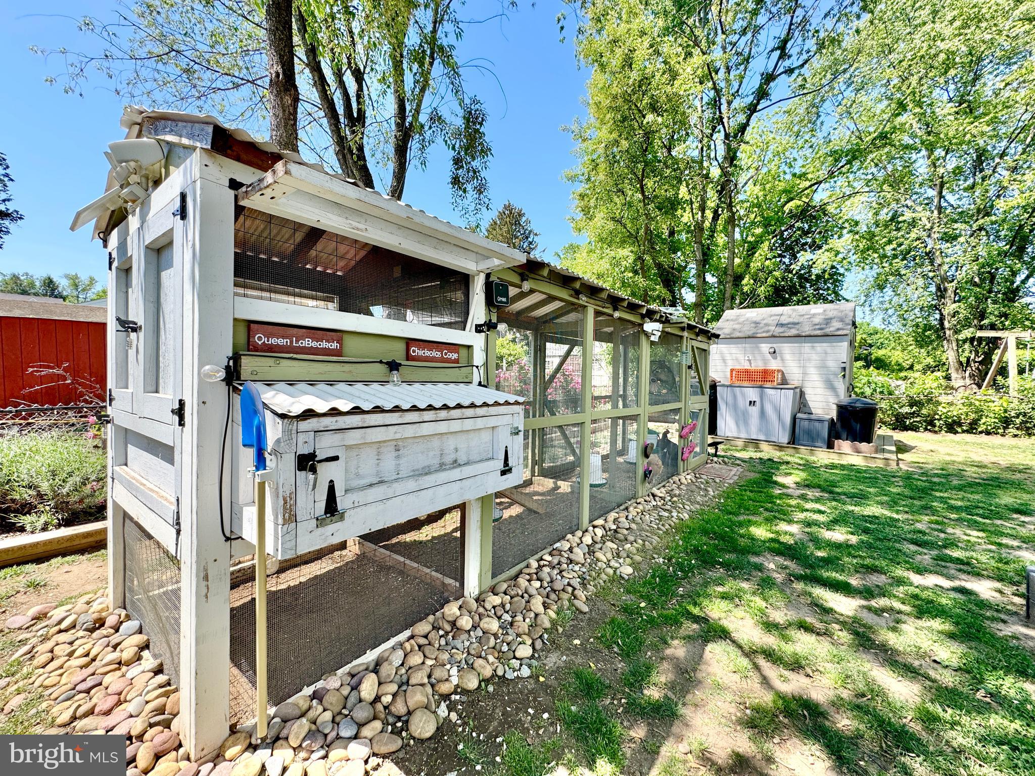 74 E BUCKINGHAM AVENUE